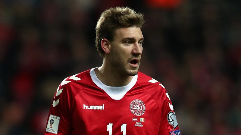 Nicklas Bendtner huyền thoại chân gỗ